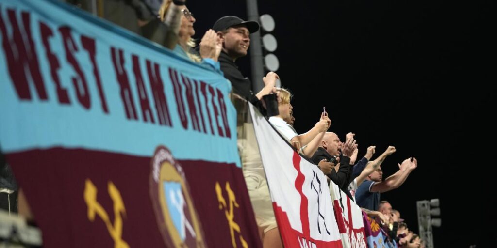 El West Ham veta a los aficionados que esnifaban en pleno partido en un vídeo viral