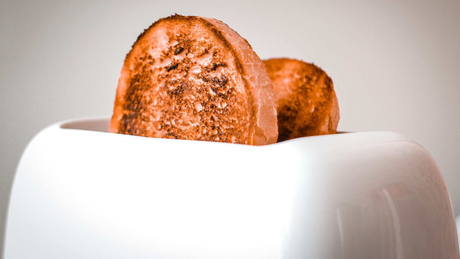 El botón mágico que tiene la tostadora para descongelar y tostar a la vez