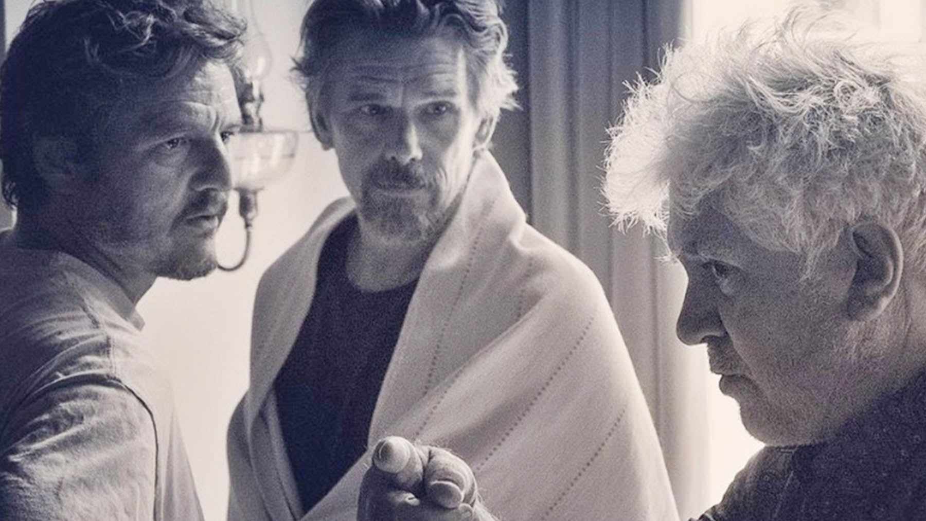 El corto western de Pedro Pascal y Ethan Hawke dirigido por Pedro Almodóvar se estrenará en el Festival de Cannes