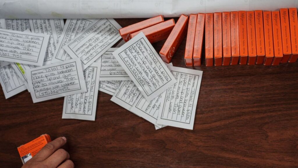 El estado de Wyoming prohíbe las píldoras abortivas