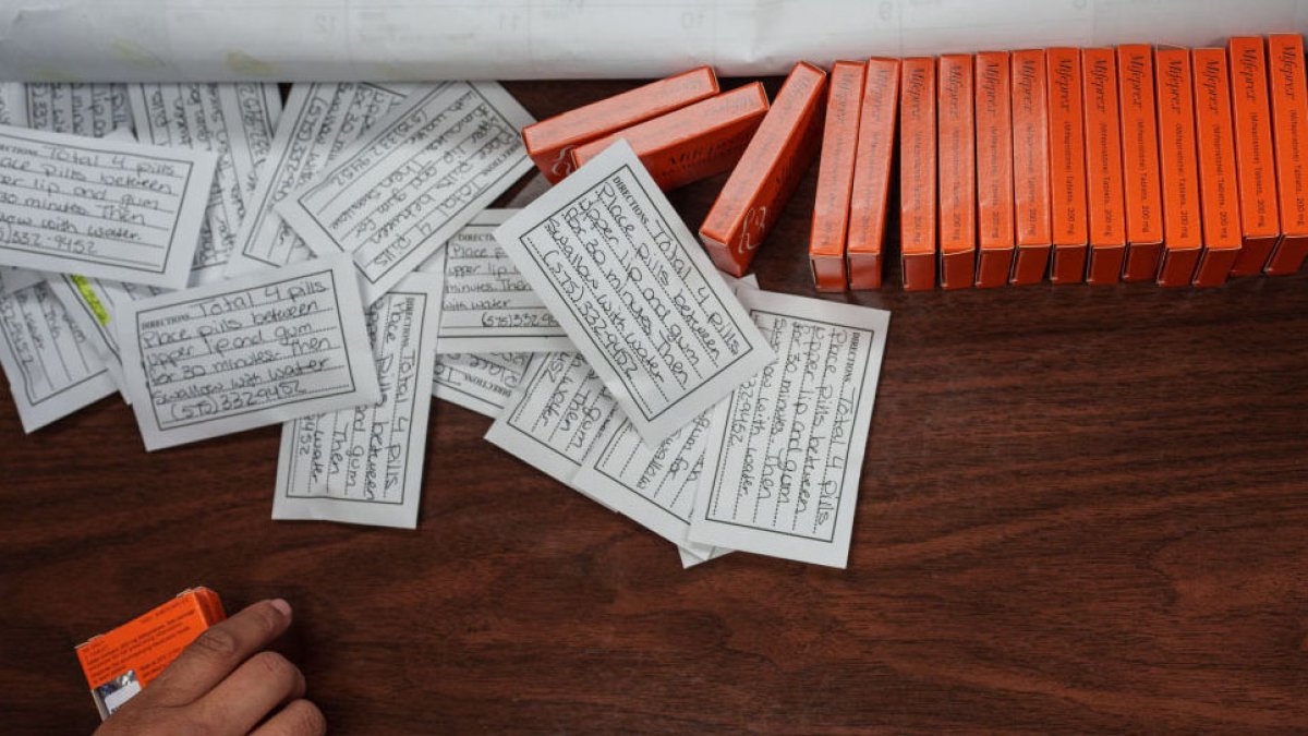 El estado de Wyoming prohíbe las píldoras abortivas