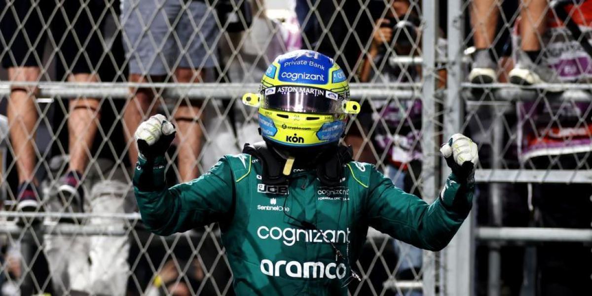 El gran gesto de Alonso con el mecánico del gato que casi le deja sin podio