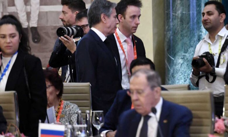 El secretario de Estado de Estados Unidos, Antony Blinken, y el ministro de Exteriores de Rusia, Sergey Lavrov, se reúnen