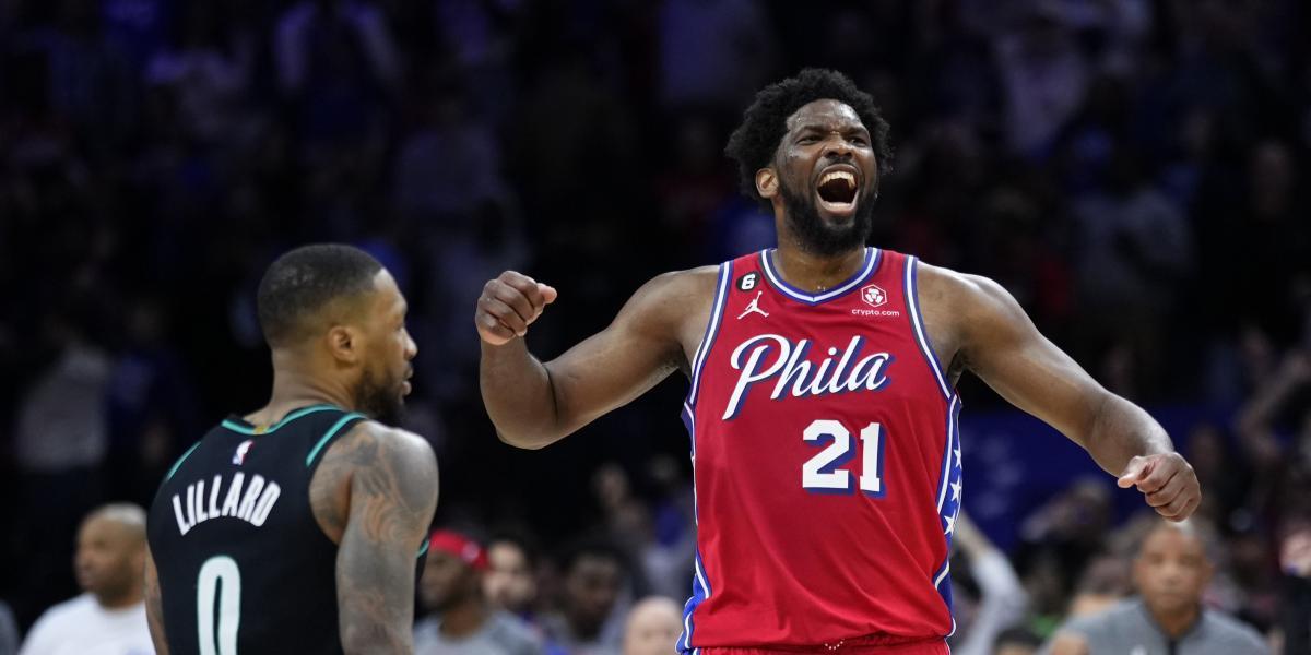 Embiid atrapa a Jokic en la lucha por el MVP