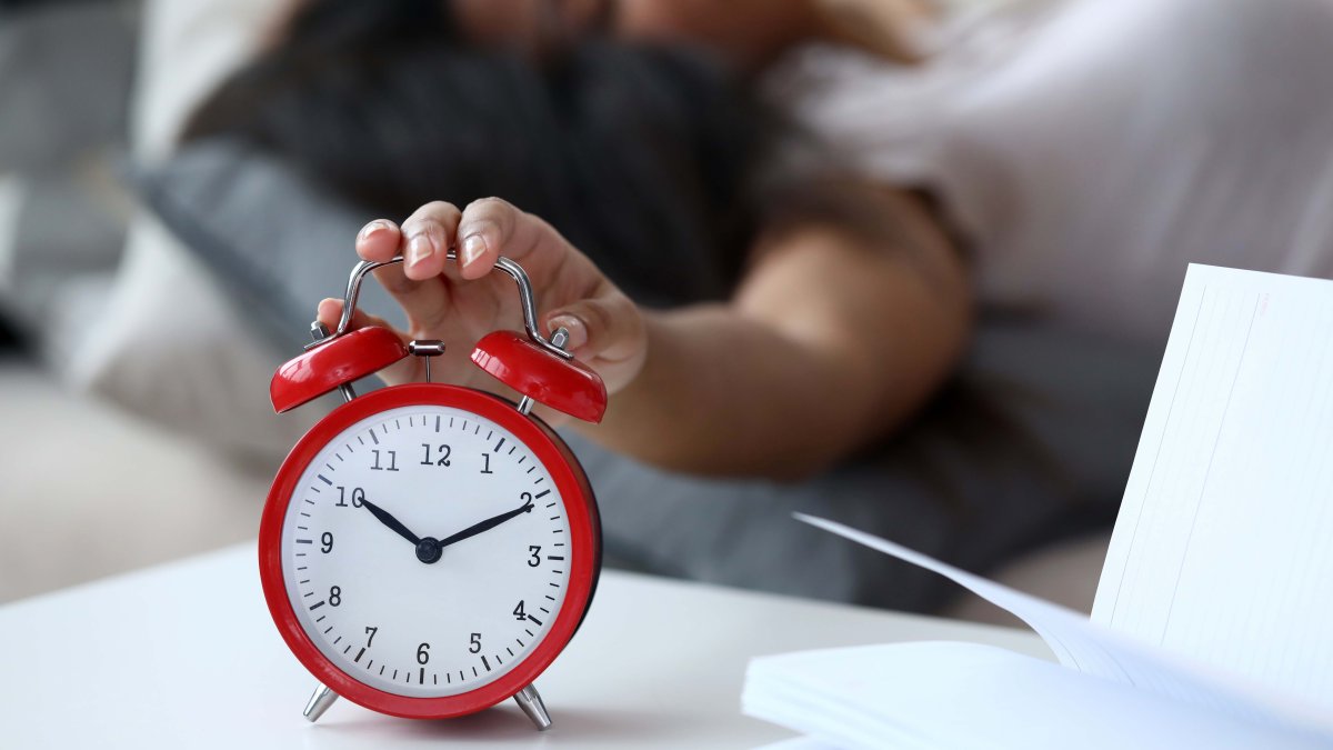 En detalle: mira cómo el cambio de hora afecta la salud y el cuerpo, según los científicos