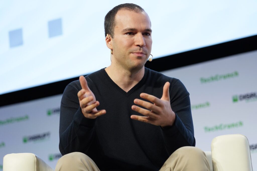 Entrevista con Greg Brockman de OpenAI: GPT-4 no es perfecto, pero tú tampoco