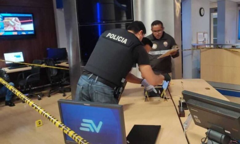 Envían sobres con explosivos a medios, investigan terrorismo | Ecuador