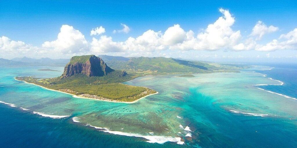 Estos son los 15 destinos de moda en el mundo: hay uno en España