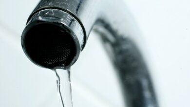 Extienden periodo de “seguridad” del agua potable en Filadelfia tras derrame químico