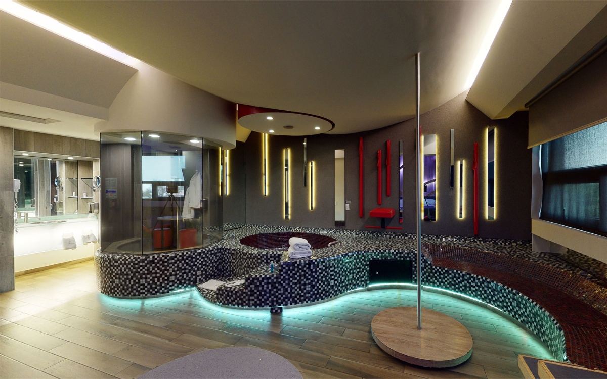 Fiscalía CDMX investiga muerte de hombre en hotel e intoxicación de dos