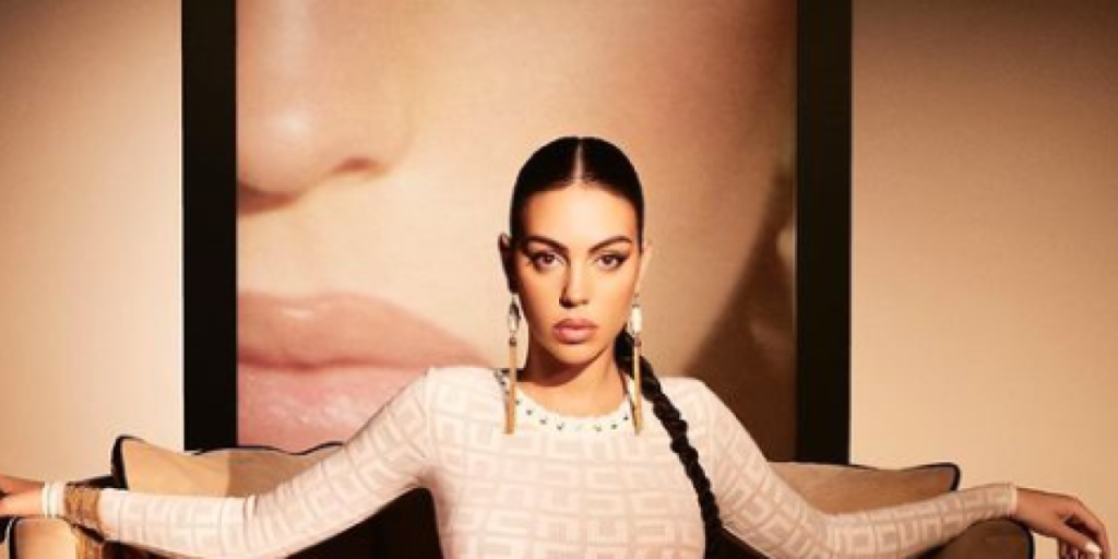 Georgina desvela uno de sus trucos de belleza mejor guardados en su última campaña