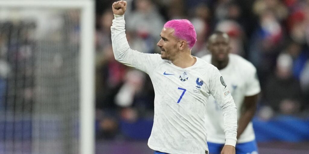 Griezmann 'capitaneó' la paliza de Francia a la Países Bajos de Memphis