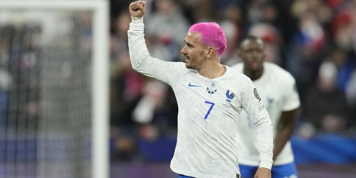 Griezmann 'capitaneó' la paliza de Francia a la Países Bajos de Memphis