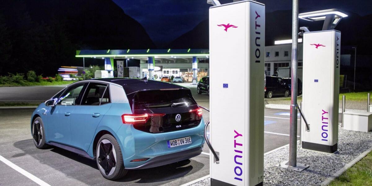 Grupo Volkswagen instalará más puntos de recarga rápida en Europa