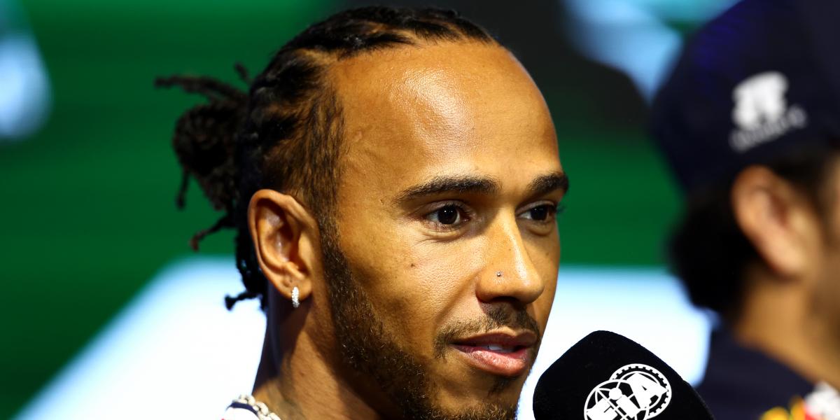 Hamilton: "Mercedes es mi familia y no pienso irme a ningún otro sitio"