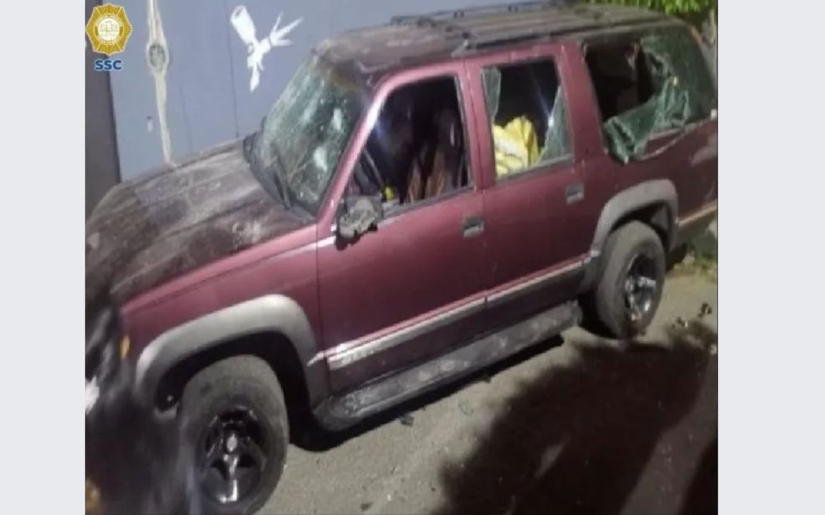 Hartos del volumen de la música, apedrearon autos de sus vecinos