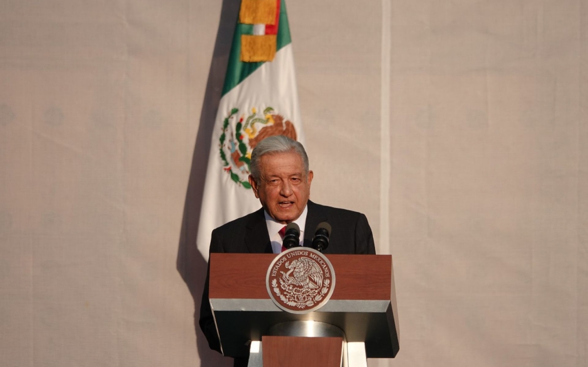 ‘Hipócritas’, ministros que reprocharon quema de figura de Piña: AMLO