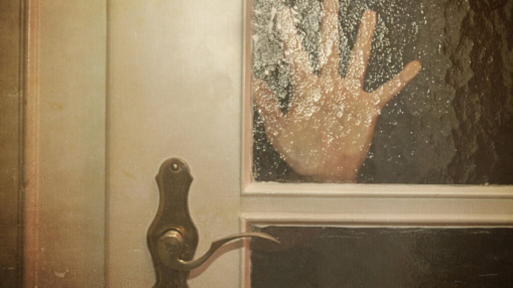 Hombre y mujer hispanos sospechosos de extorsionar a víctimas de contrabando humano en Hartford