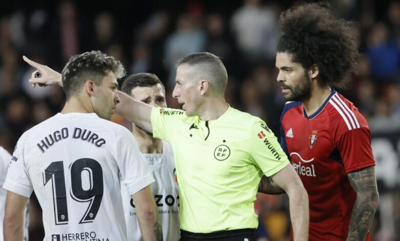 Iglesias Villanueva y su surrealista arbitraje del Valencia-Osasuna: para flipar