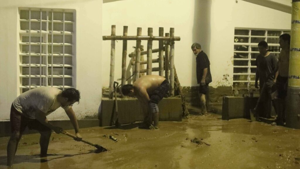 Intensas lluvias dejan 50 muertos y más de 20,000 viviendas afectadas en Perú