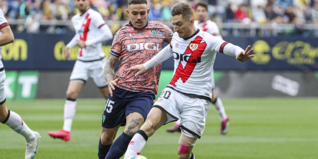 Iraola no podrá contar con su lateral de confianza contra el Girona