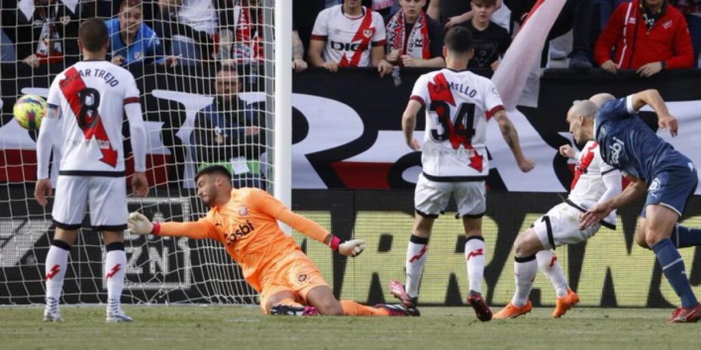 Isi Palazón habla por primera vez sobre el penalti indirecto con Trejo