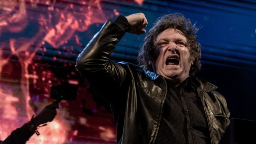 Javier Milei, el candidato libertario que capitaliza el descontento en Argentina