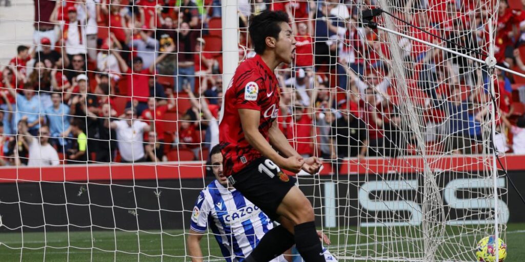 Kang In Lee, a un partido de ser centenario