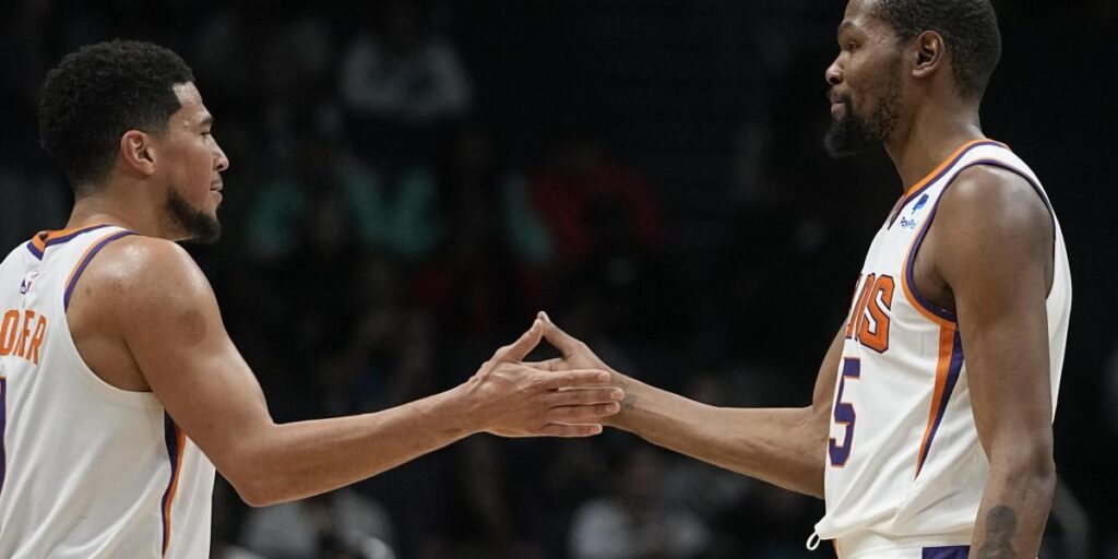 La 'vacilada' de Kevin Durant a Devin Booker: "Ha fallado algunos tiros libres"