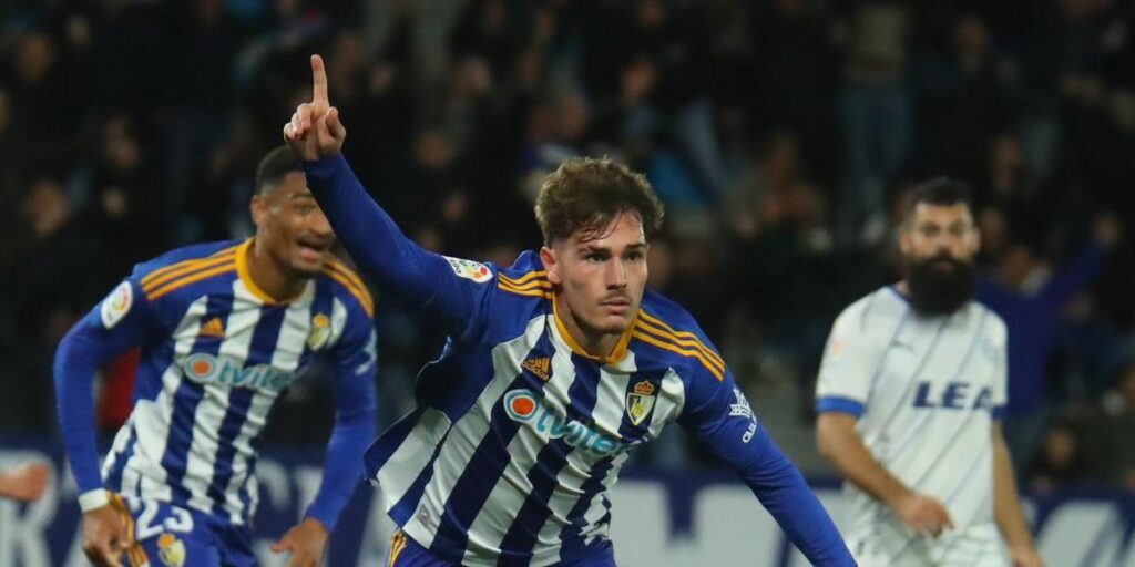 La Ponferradina coge vida ante un Alavés en alarmante 'sequía'