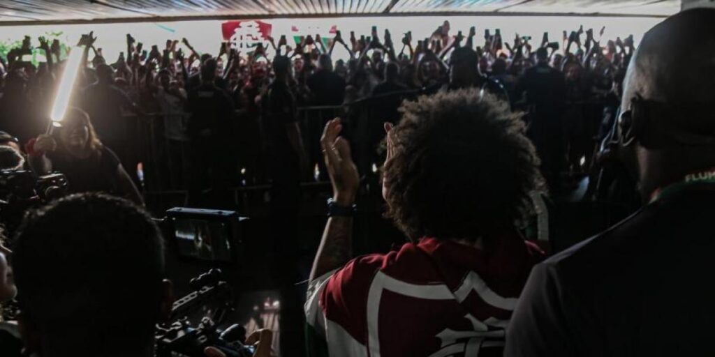 La afición del Fluminense enloquece con Marcelo