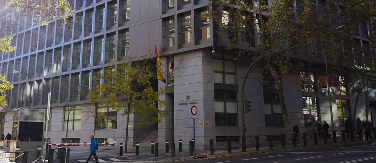 La justicia da luz verde a extraditar a EE UU al detenido por ‘hackear’ las cuentas de Twitter de Biden y Obama