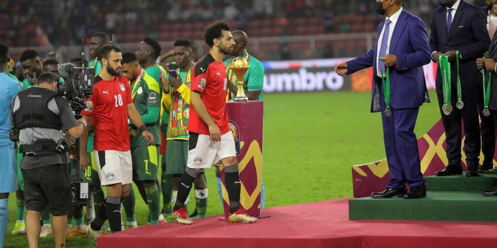 La policía recupera la medalla robada a Salah