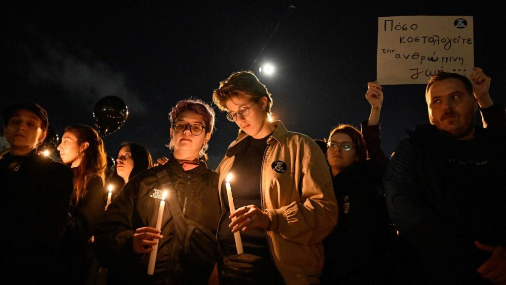 La tercera jornada de protestas por el accidente de tren en Grecia eleva la presión sobre el Gobierno del país