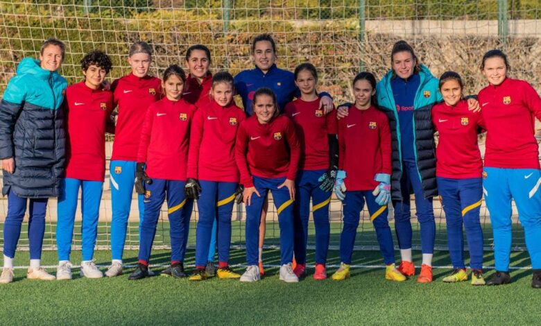 Las porteras de la cantera entrenan con Paños, Cata y Gemma