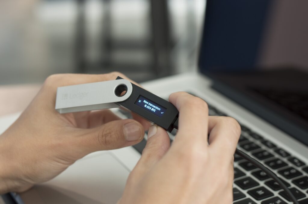 Ledger lanza una extensión de navegador para mejorar la conectividad de la billetera criptográfica