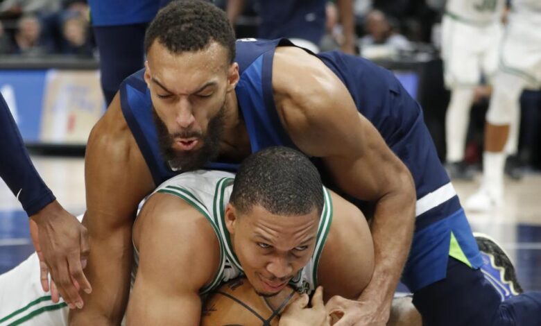Los Celtics resisten a los Timberwolves con polémica