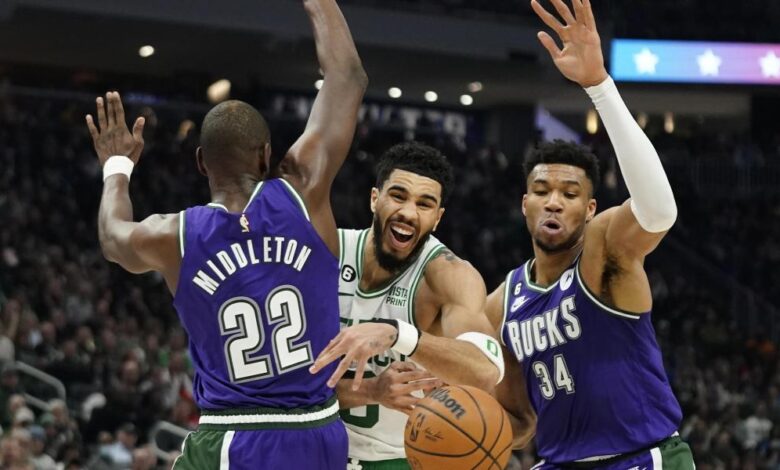 Los Celtics trituran a los Bucks con 'show' de Tatum y Brown