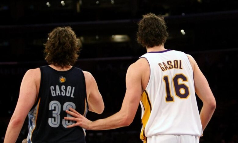 Los Gasol, primeros hermanos con el dorsal retirado en la NBA
