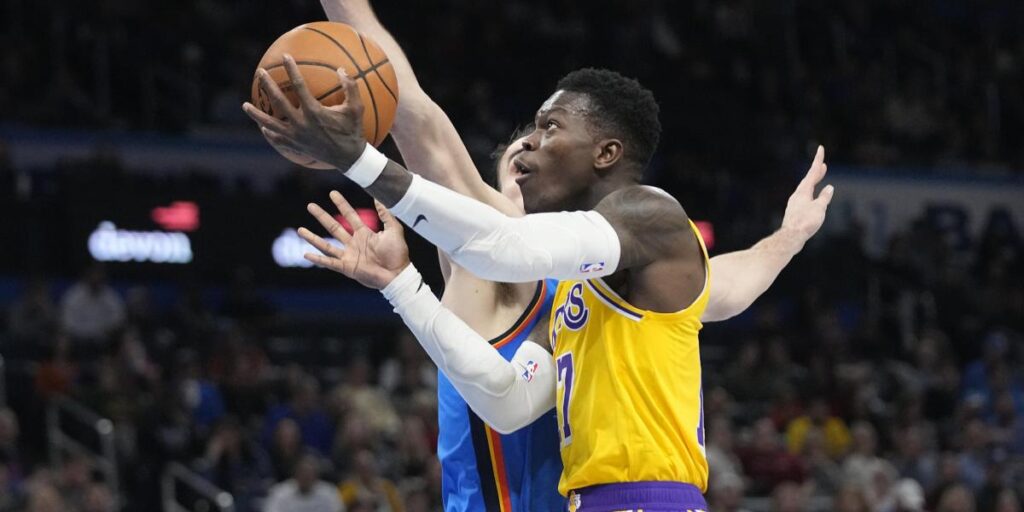 Los Lakers se dan una oportunidad sin LeBron