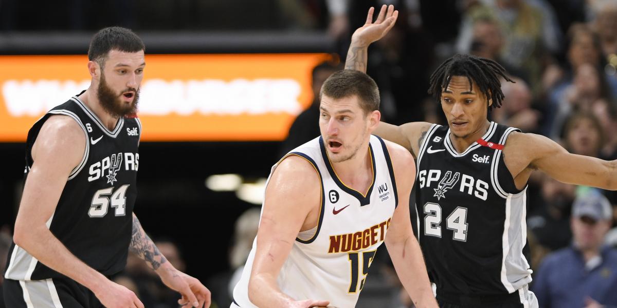 Los Spurs ponen fin a la impresionante racha de Jokic y sus triples-dobles