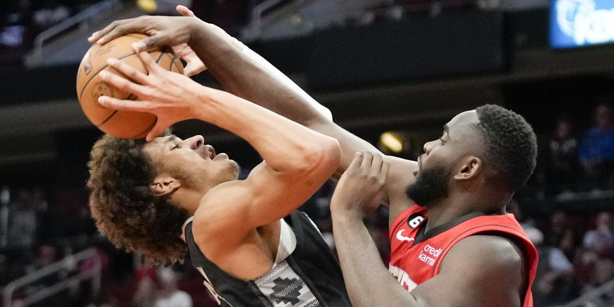 Los destellos de Garuba en Houston: Matazo y triple para reivindicarse