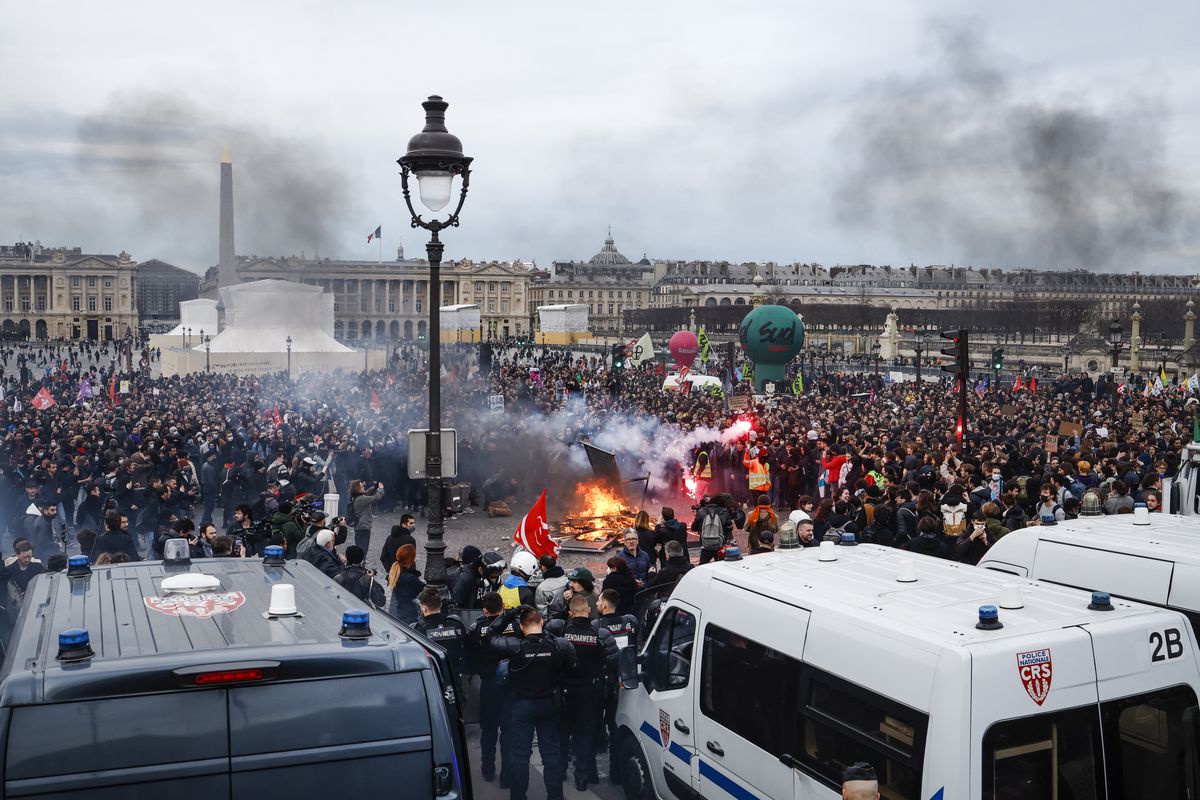 Los manifestantes ante la Asamblea Nacional francesa: “Es la gota que colma el vaso”