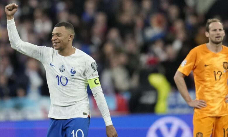 Mbappé y Griezmann amargan el regreso de Koeman
