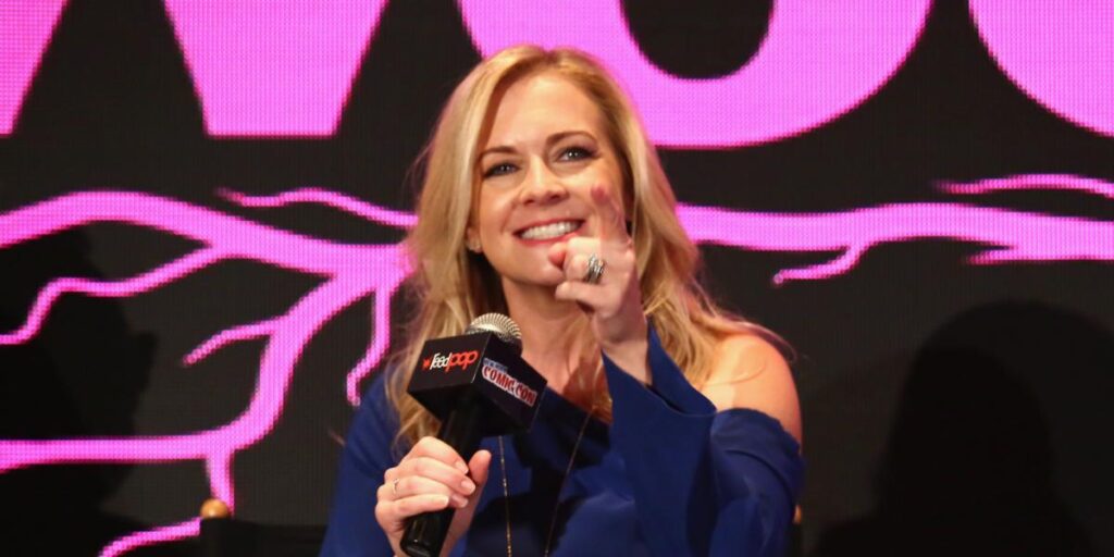 Melissa Joan Hart se rompe al contar cómo ayudó a escapar a un grupo de niños del tiroteo de Nashville