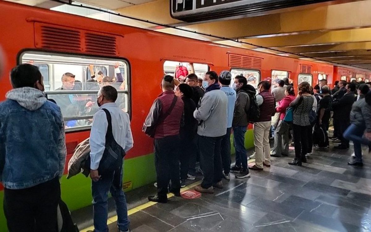 Metro CDMX: Se arroja persona a las vías de la Línea 5