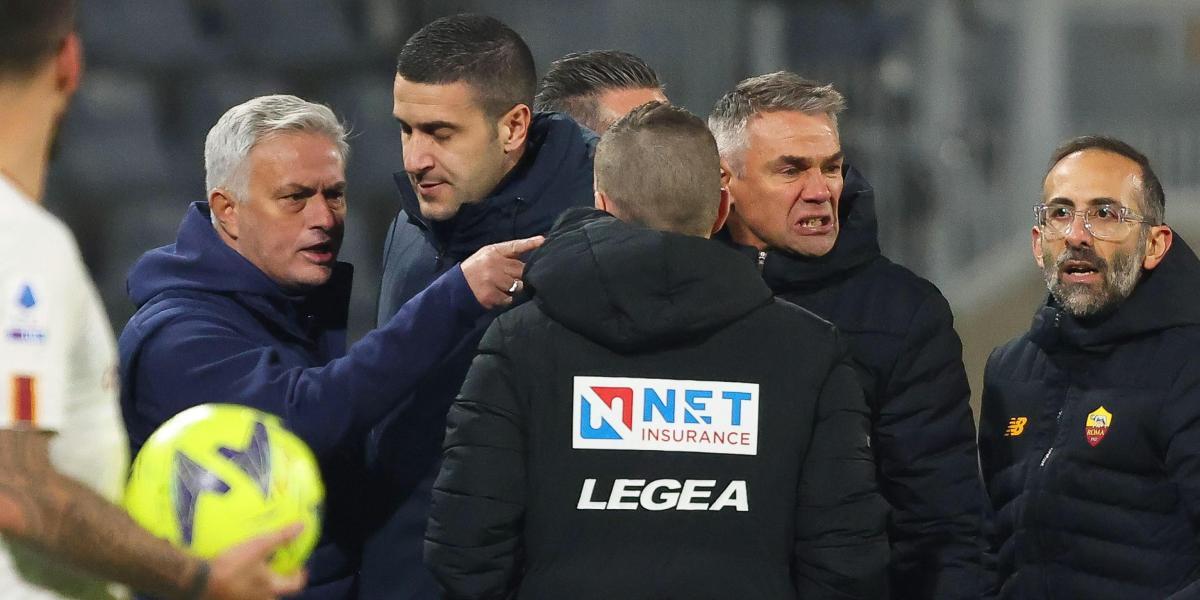 Mou, tras su expulsión: "Necesito saber si existen grabaciones de lo que me ha dicho"