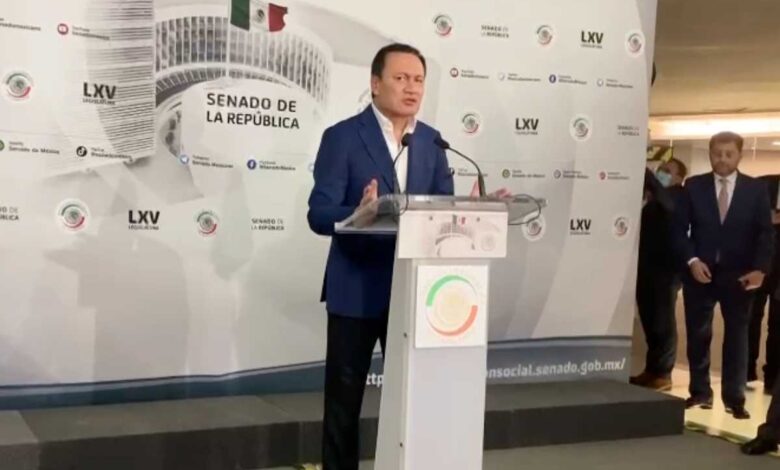 Osorio Chong se retira de la bancada del PRI en el Senado