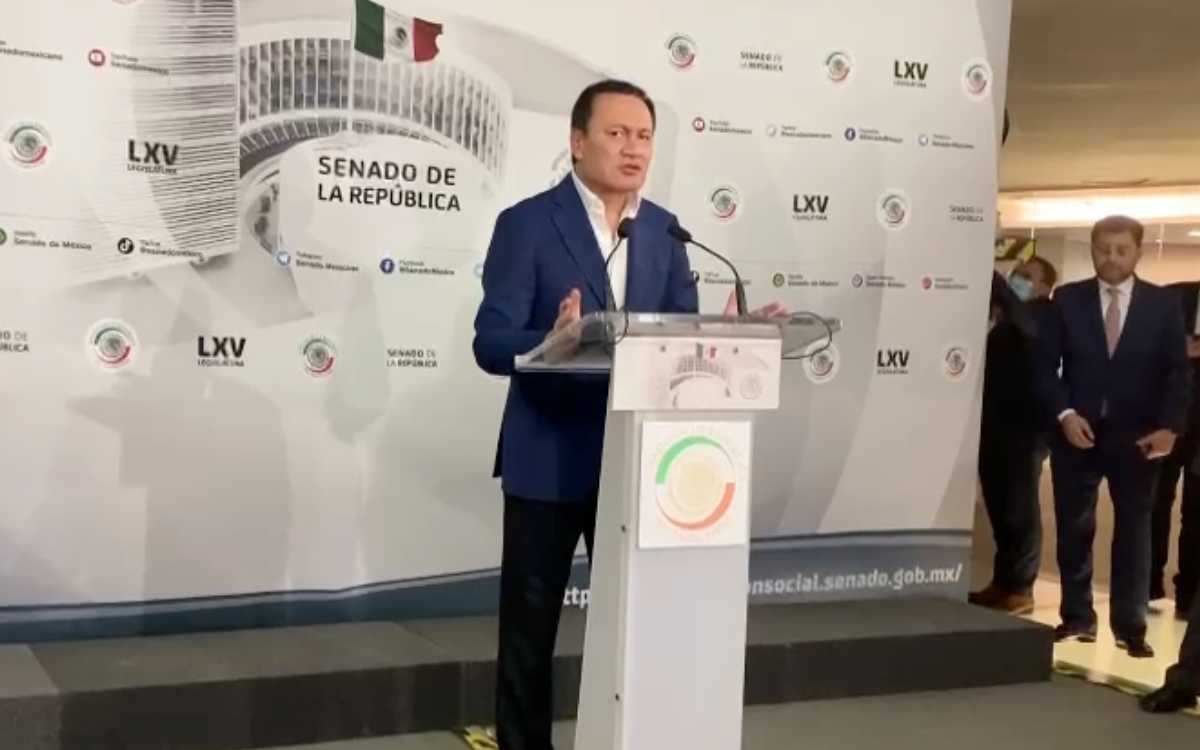 Osorio Chong se retira de la bancada del PRI en el Senado