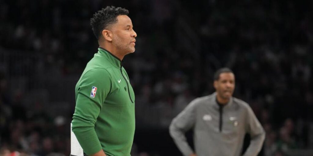 Otro marrón para los Celtics: pierden a su segundo entrenador en plena crisis